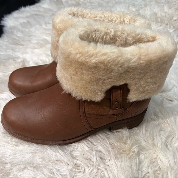 UGG Bodie Genuine Shearling Cuff Boot sz 7.5 - Picture 2 of 4